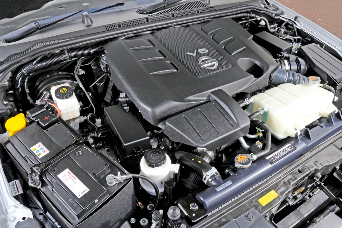 Nissan Navara V6