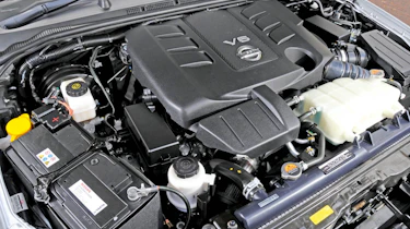 Nissan Navara V6