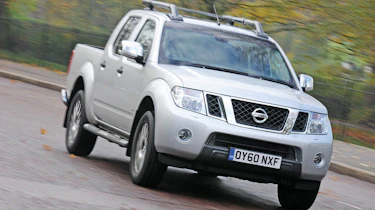 Nissan Navara V6