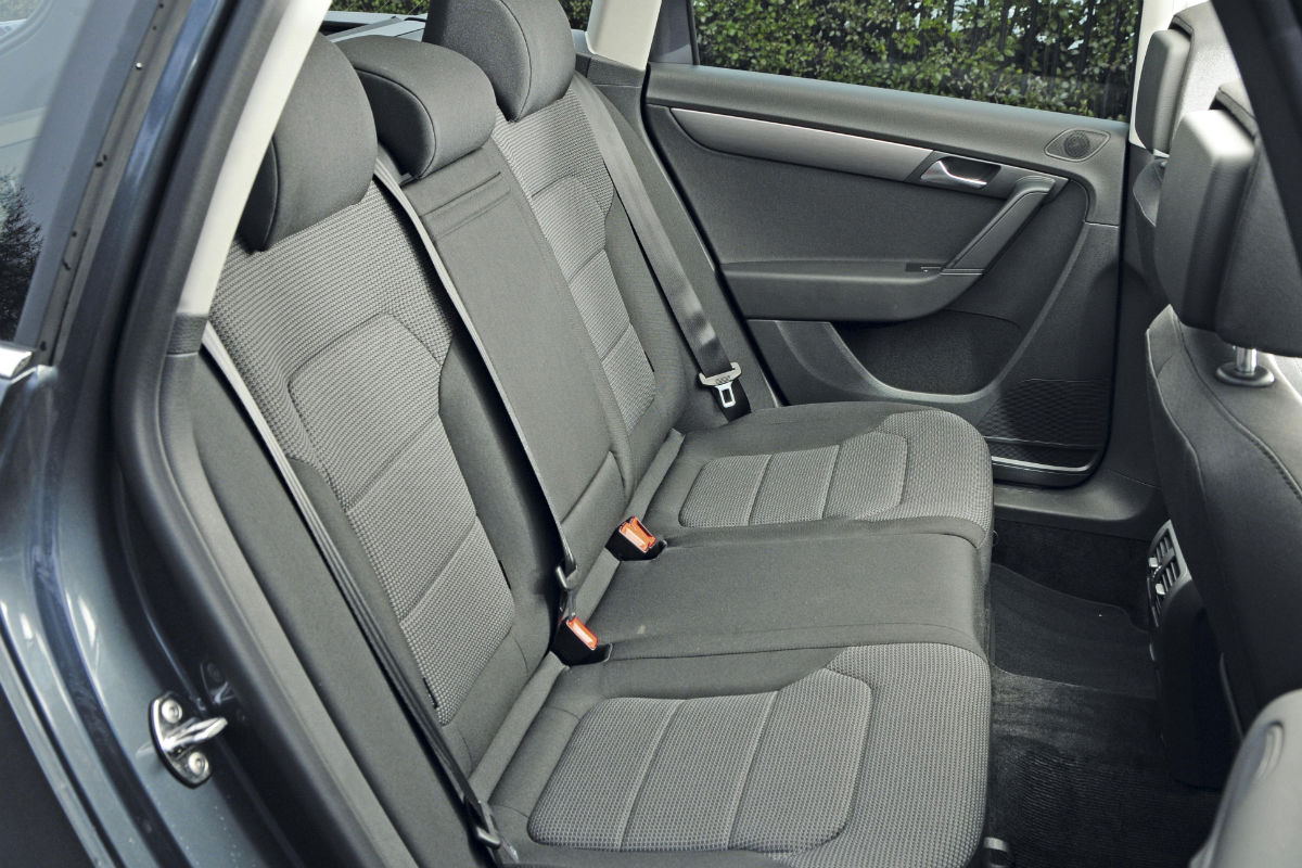 VW Passat rear-seats