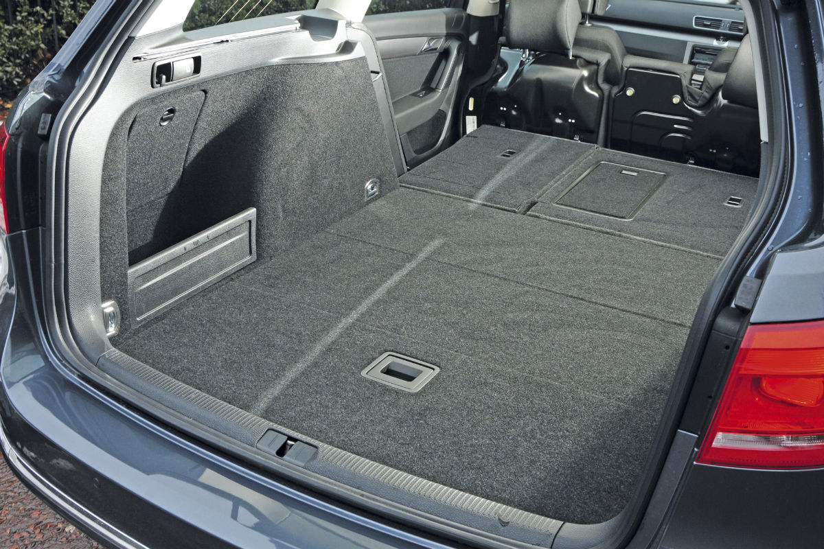 VW Passat boot
