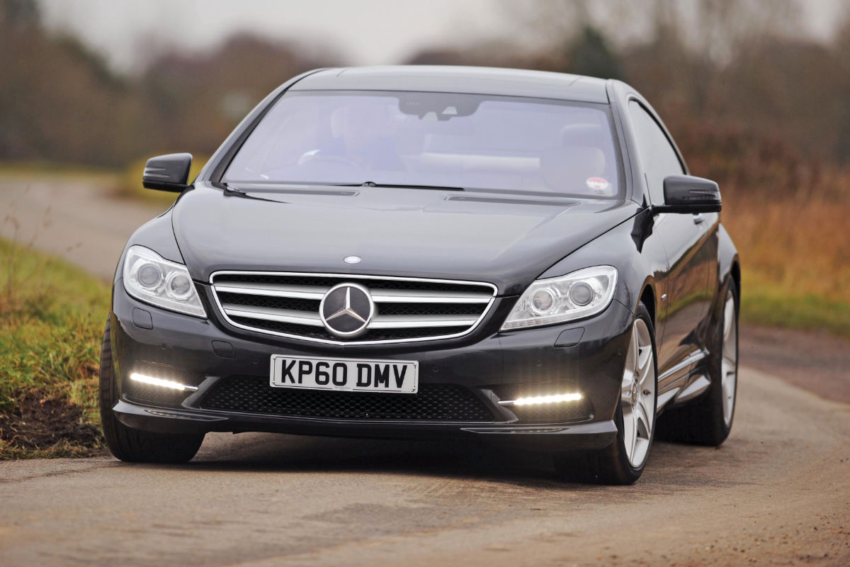 Mercedes CL 500 cornering