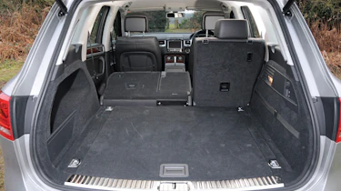 VW Touareg Hybrid boot