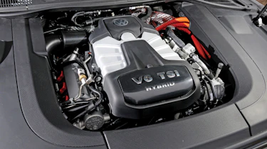 VW Touareg Hybrid supercharged V6