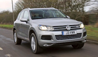 VW Touareg Hybrid front tracking