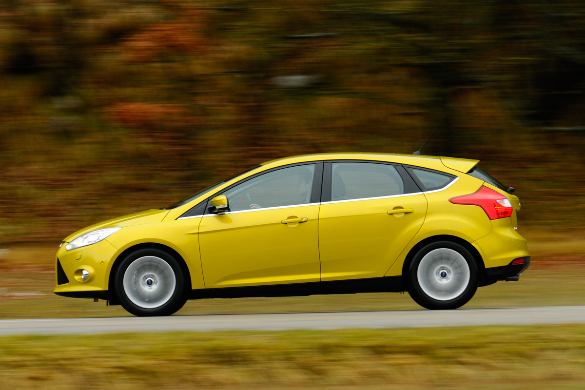 Ford Focus 2.0 TDCi diesel side