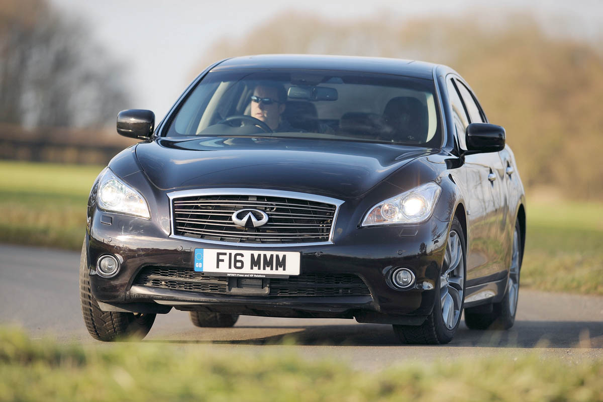 Infiniti M30d front