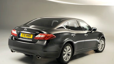 Infiniti M30d rear