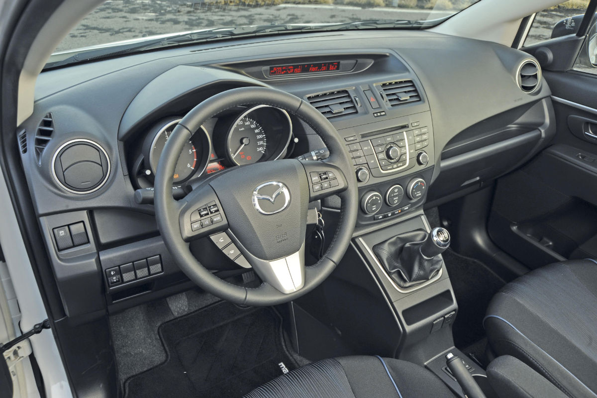 Mazda 5 1.6D interior
