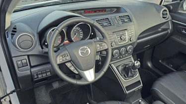 Mazda 5 1.6D interior