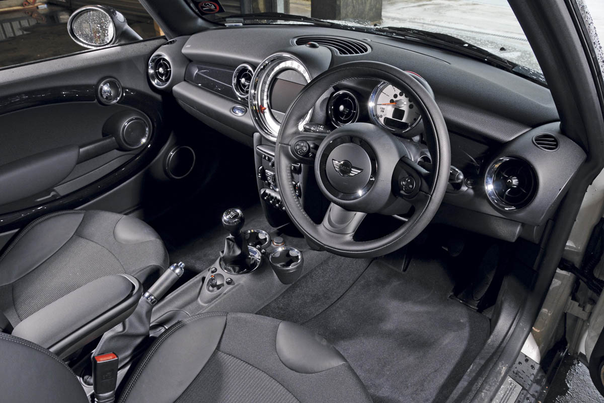 MINI Clubman Cooper D interior