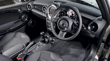 MINI Clubman Cooper D interior