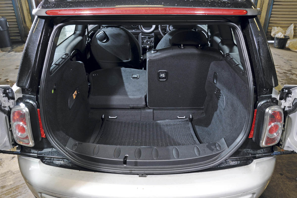 MINI Clubman Cooper D boot
