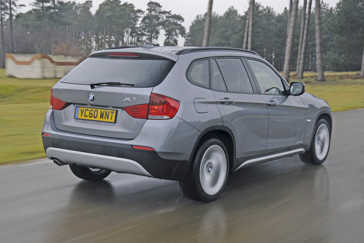 BMW X1 18d SE rear