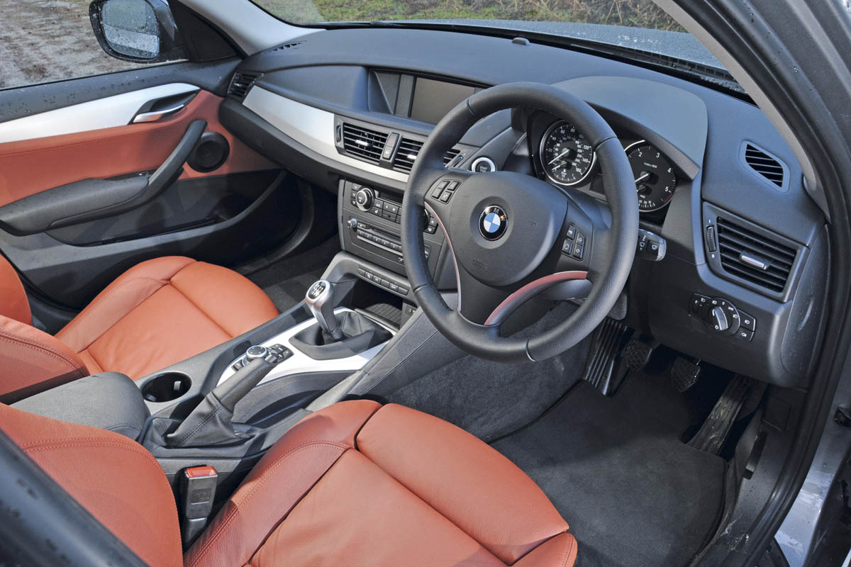 BMW X1 18d SE interior