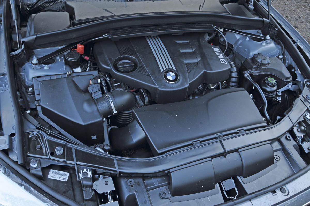 BMW X1 18d SE engine