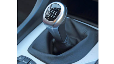 BMW X1 18d SE gearstick