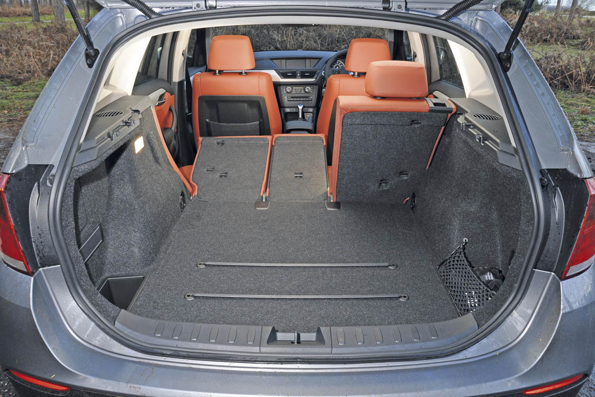 BMW X1 18d SE boot