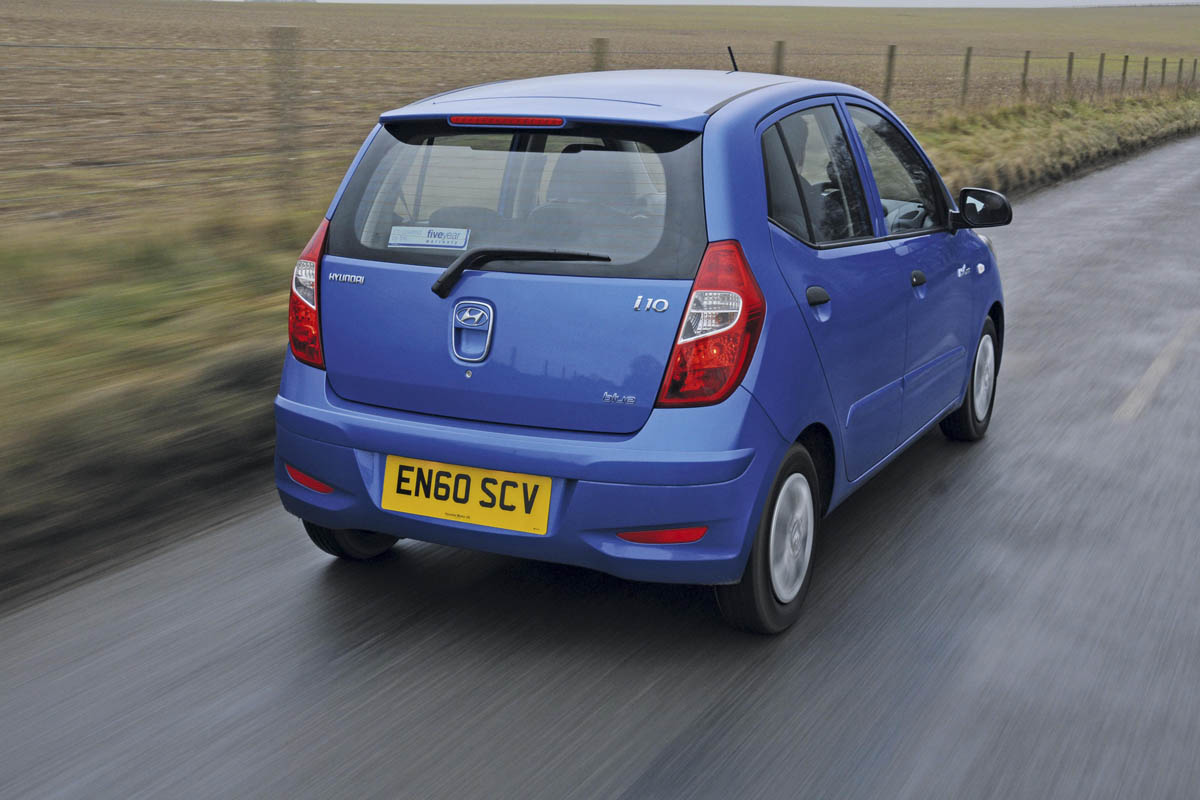 Hyundai i10 Blue rear
