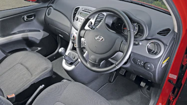 Hyundai i10 interior
