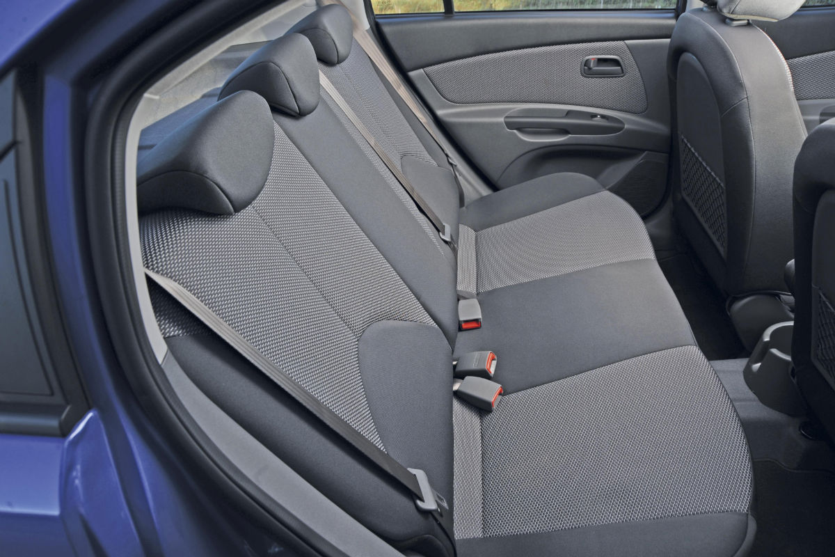 Kia Rio 1.5CRDi back seats