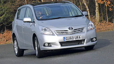 Toyota Verso cornering
