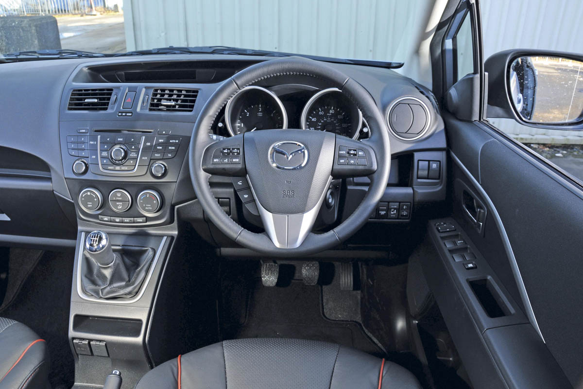 Mazda 5 interior