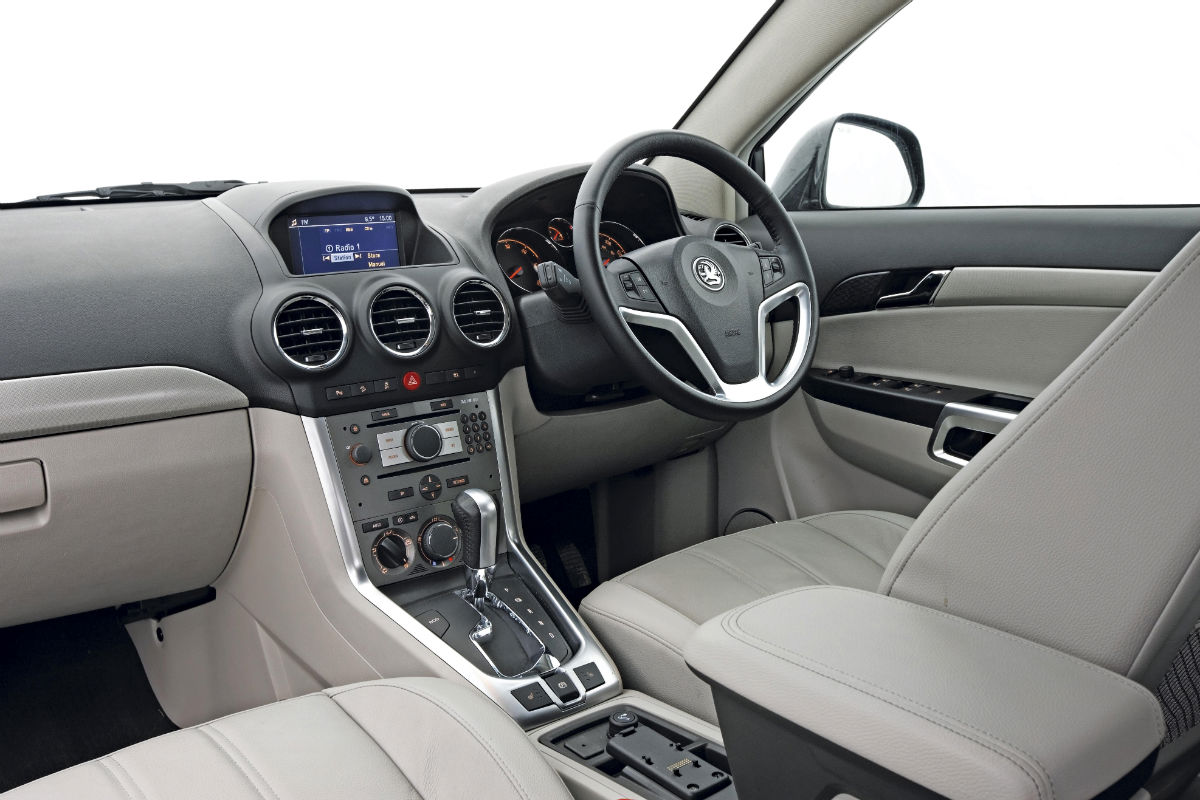 Vauxhall Antara interior
