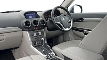 Vauxhall Antara interior