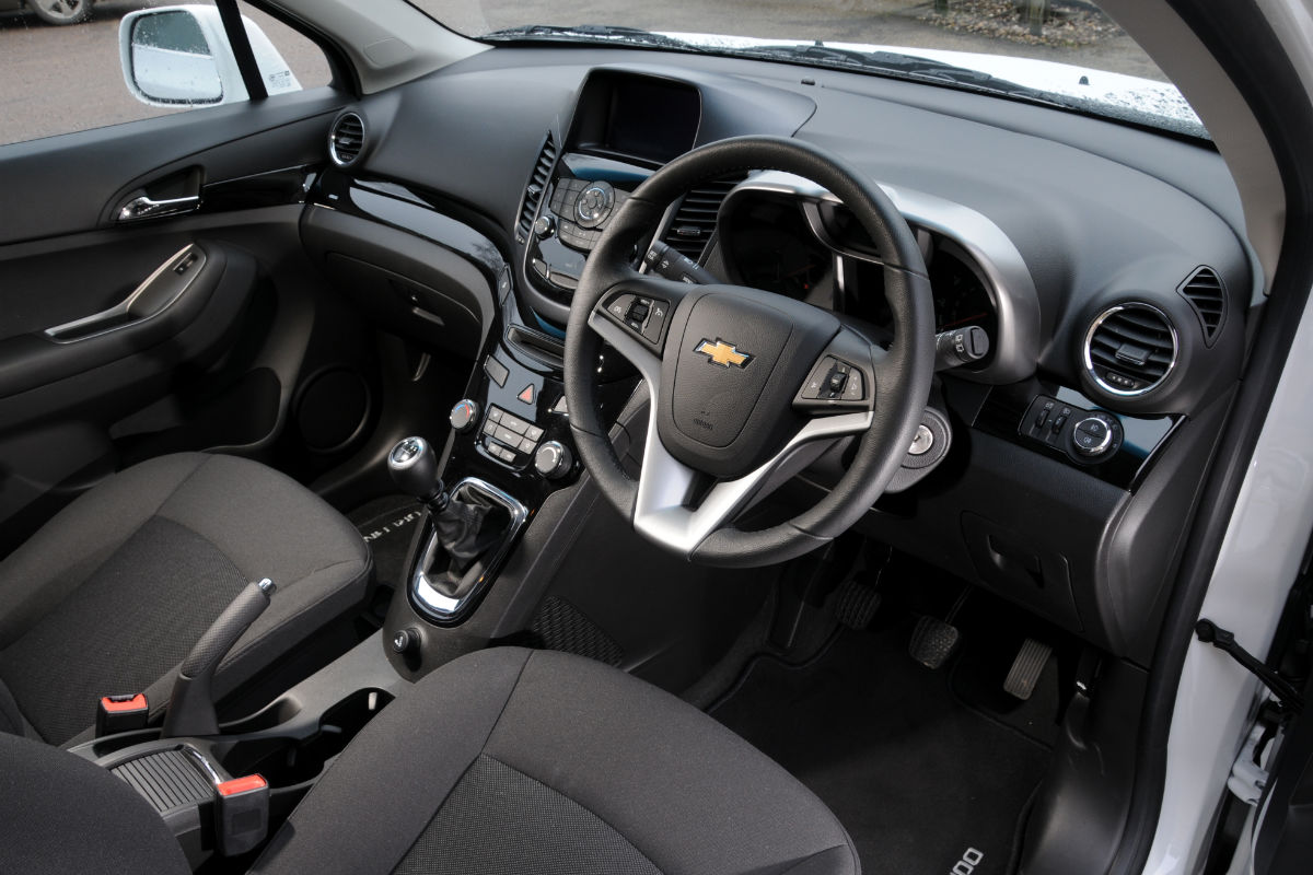 Chevrolet Orlando 2.0 VCDi LTZ interior