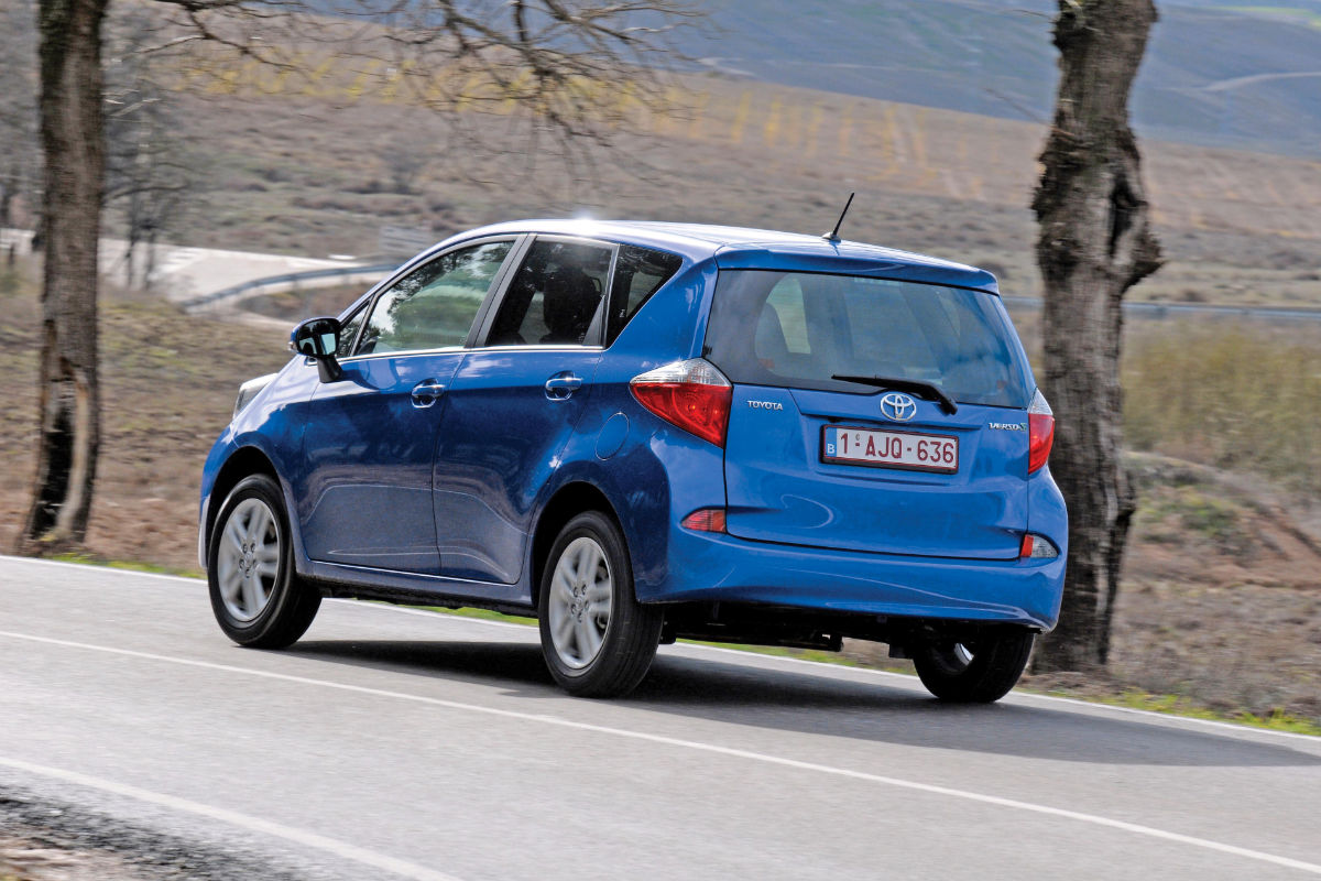 Toyota Verso-S rear