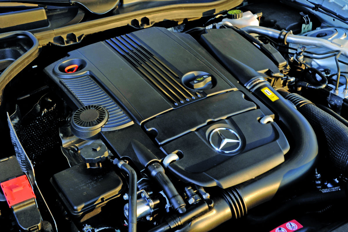 Mercedes SLK 350 engine
