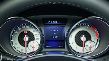 Mercedes SLK 350 dials