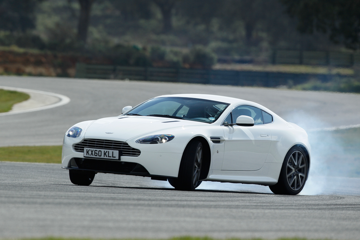 Aston Martin Vantage S