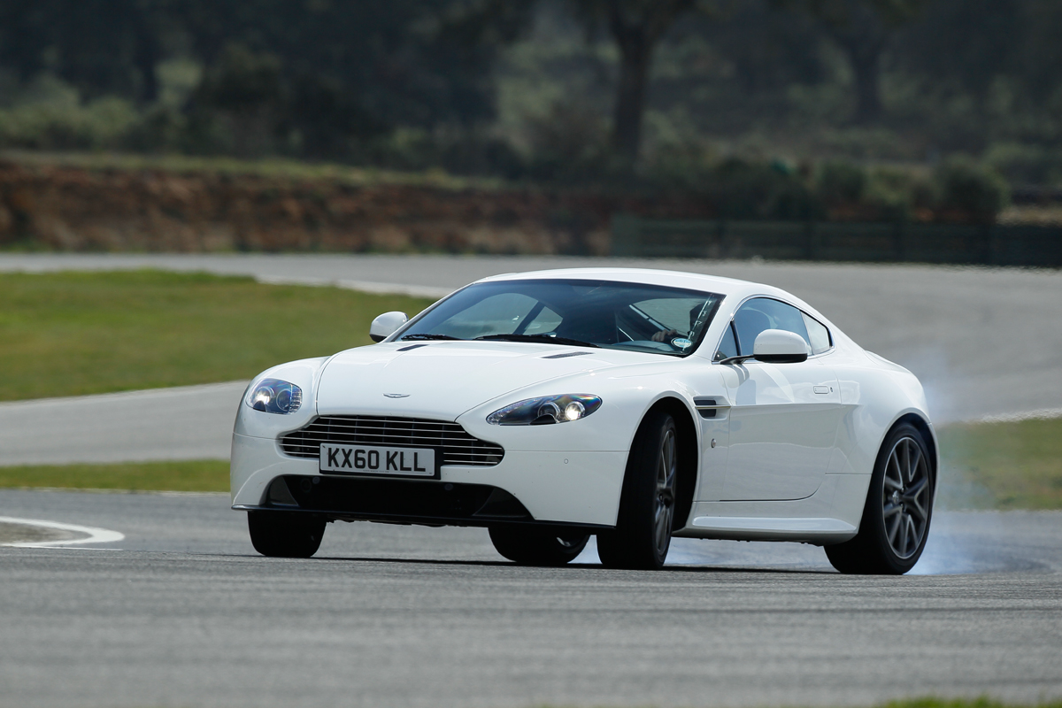 Aston Martin Vantage S