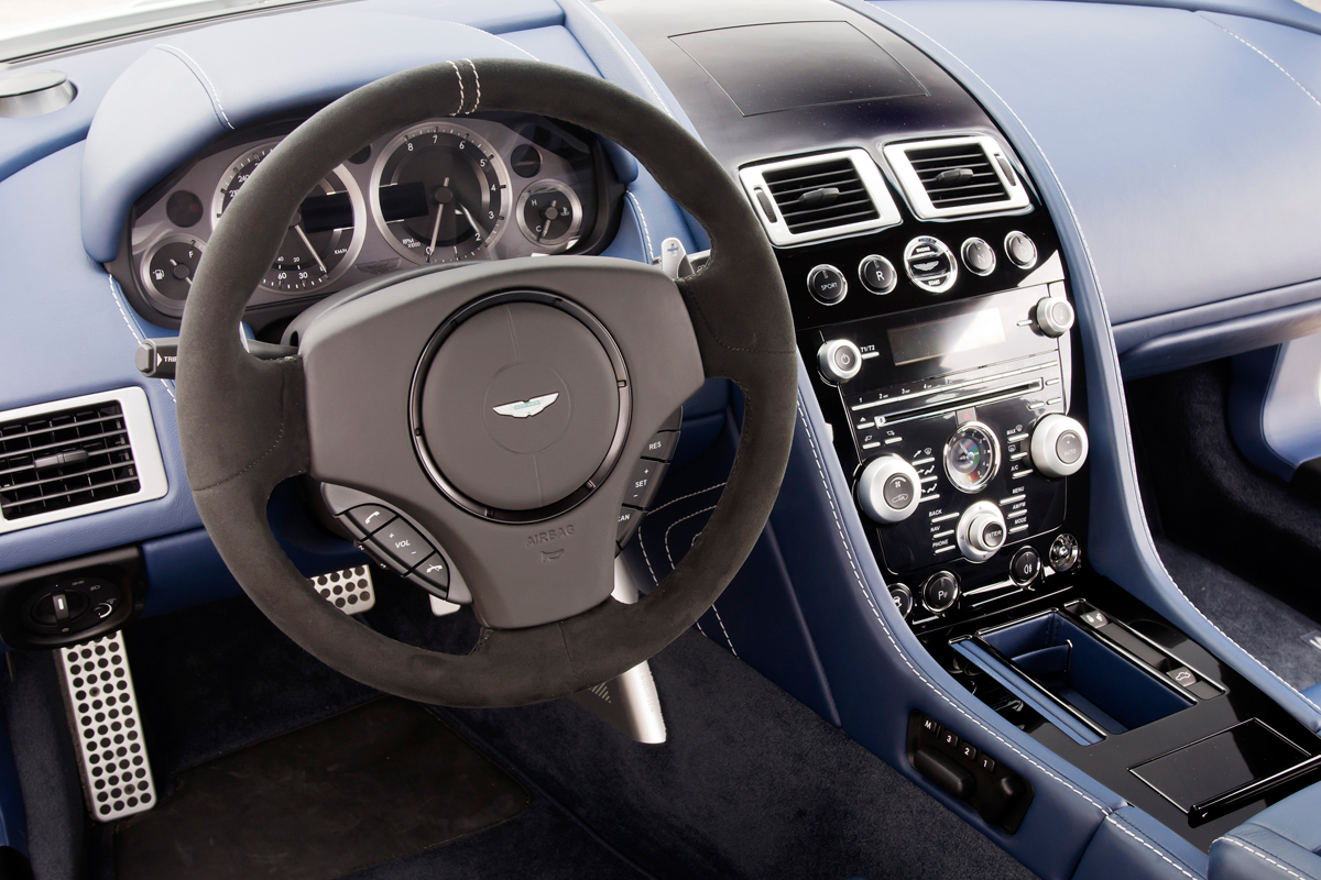 Aston Martin Vantage S