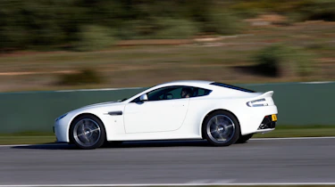 Aston Martin Vantage S