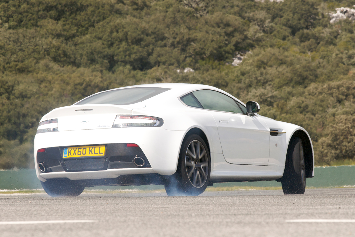 Aston Martin Vantage S