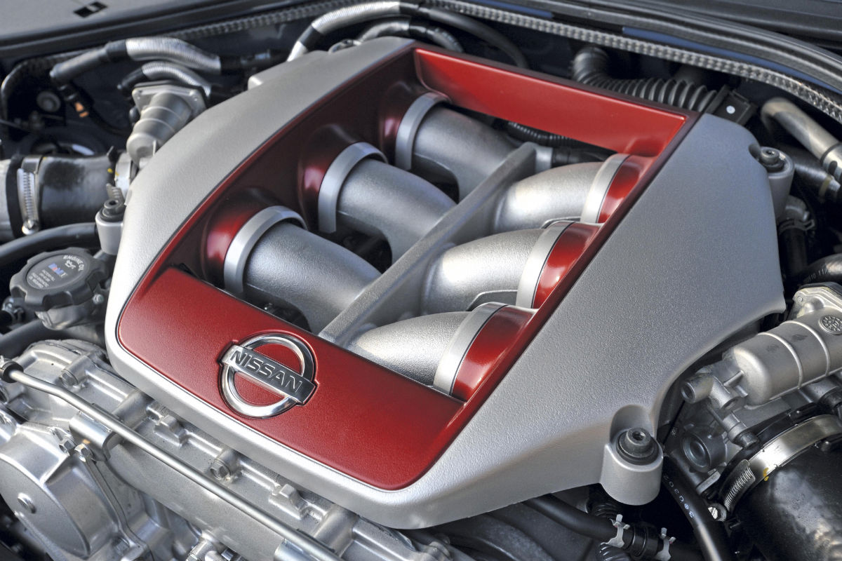 Nissan GT-R 2011 V6 engine