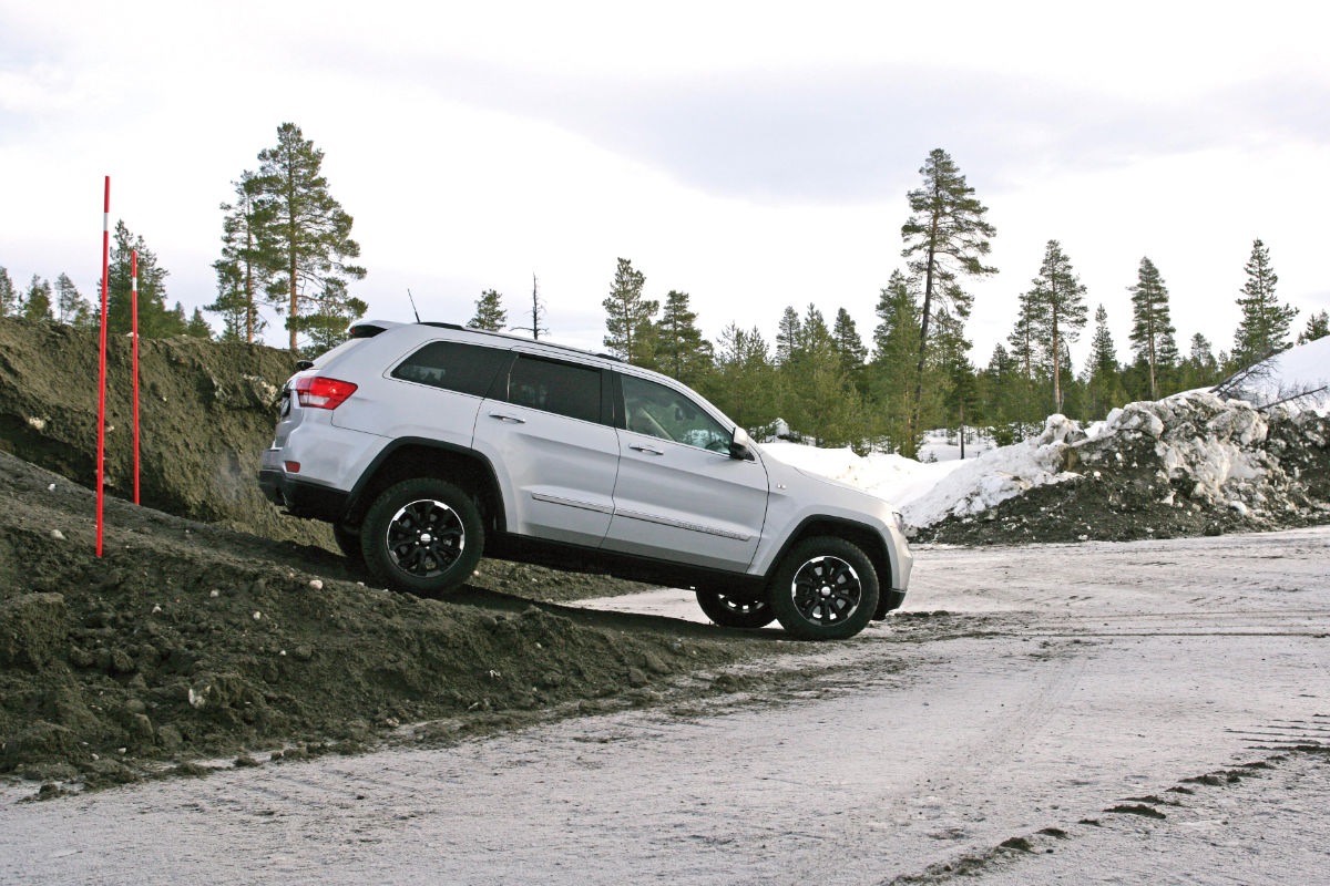 Jeep Grand Cherokee off-road