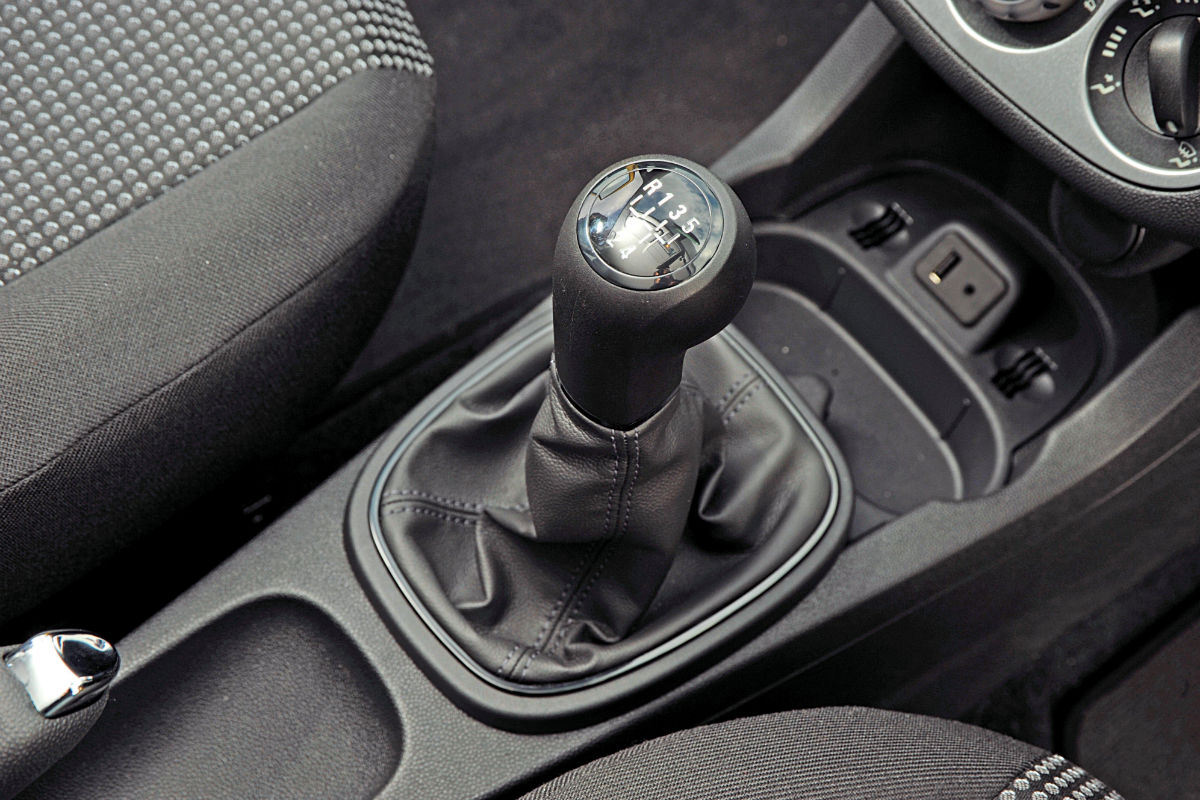 Vauxhall Corsa 1.2 gear stick