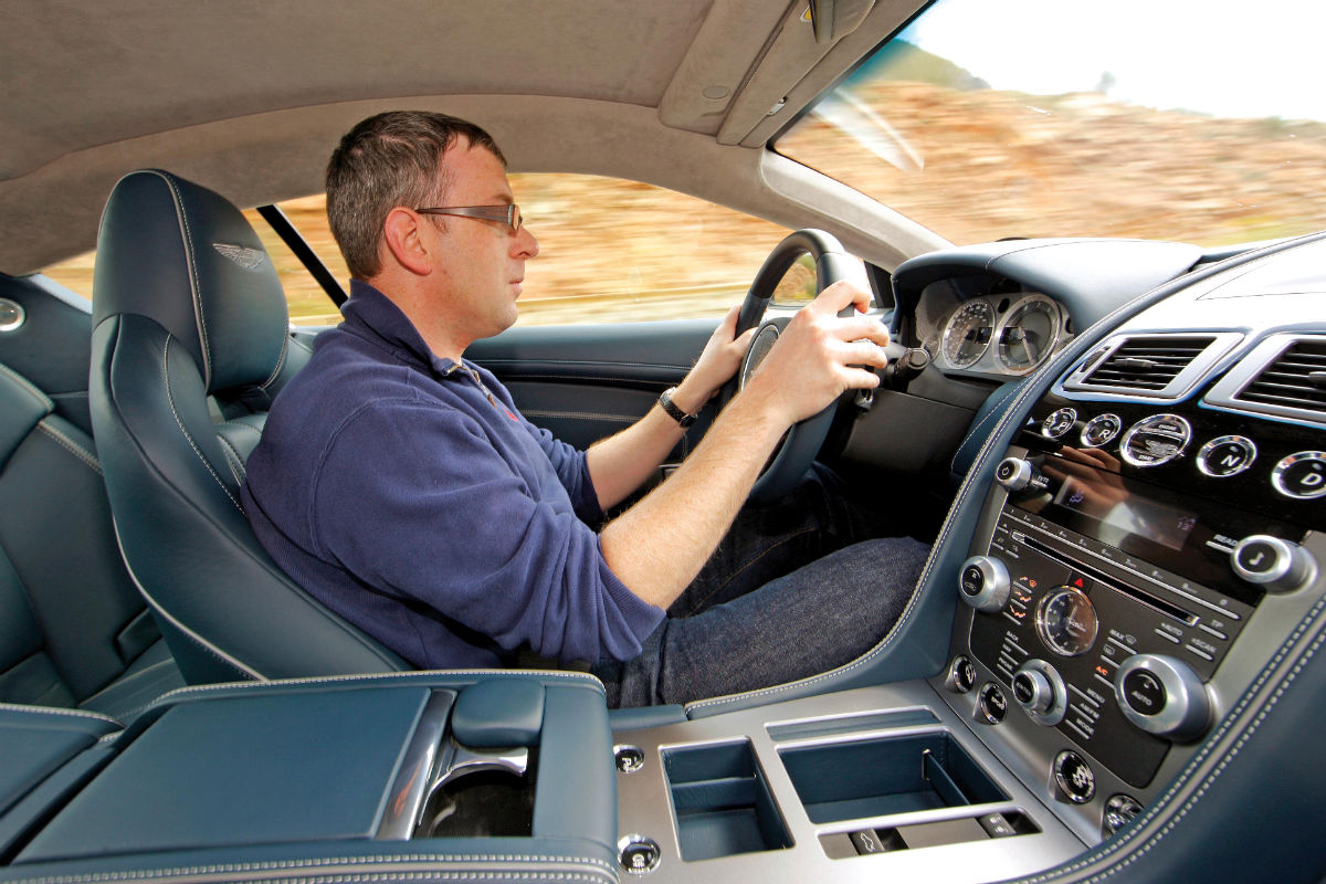 Aston Martin Virage inside