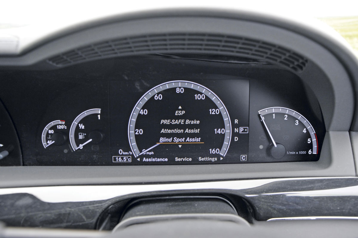 Mercedes S350 dials