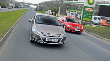 Honda Insight vs. Leon Ecomotive