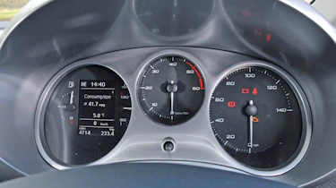 SEAT Leon Ecomotive dials