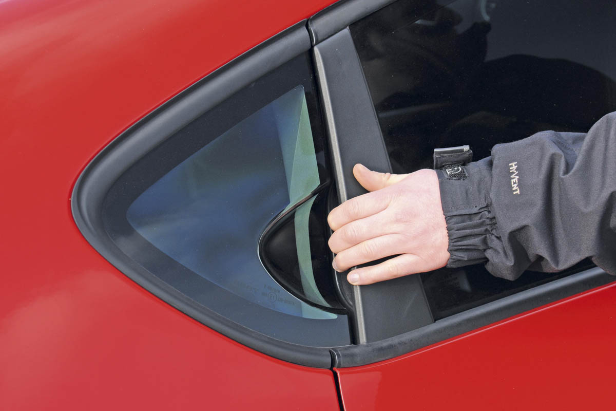 SEAT Leon Ecomotive handle
