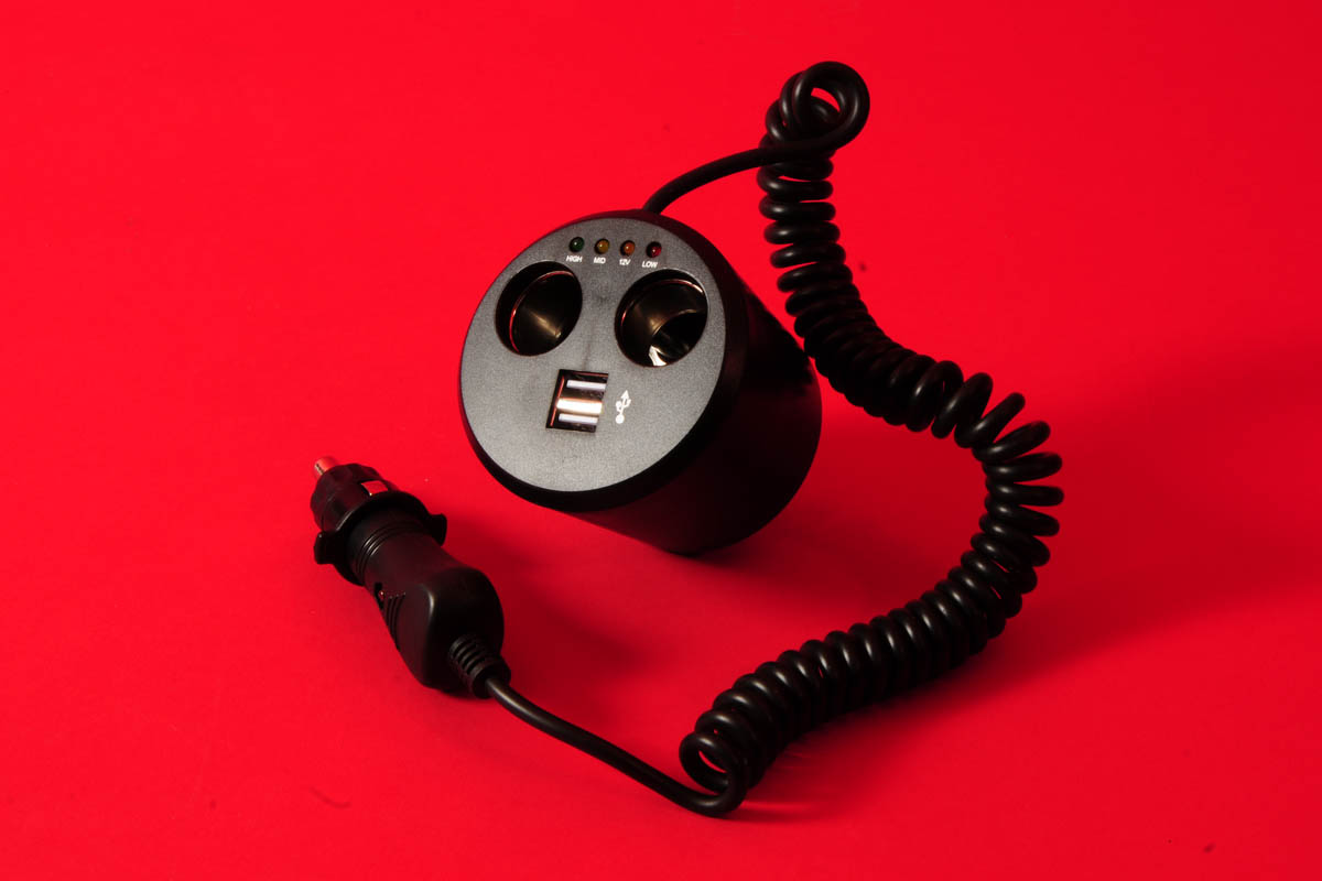 Halfords Two-Way Multi- Socket with USB Ports
