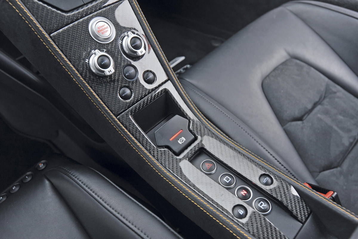 McLaren MP4-12C dash