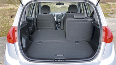 Kia Venga 3 boot