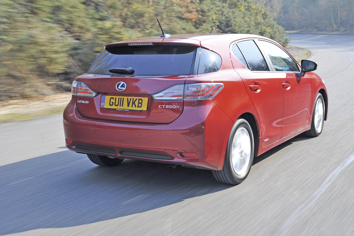Lexus CT200h rear track